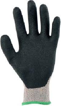 Nitrile Dipped Cut Resistant Gloves