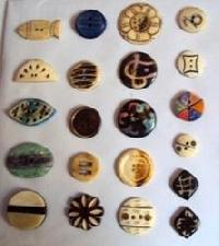 Bone Button (BB-06)