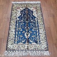handmade prayer carpets