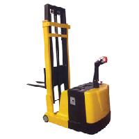 forklifts and battery lift stackers