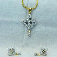 Designer Pendant Set