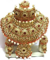 Queen Artificial Jewellery