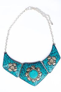 Turquoise Chips Neckpiece