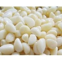 peeled garlic cloves