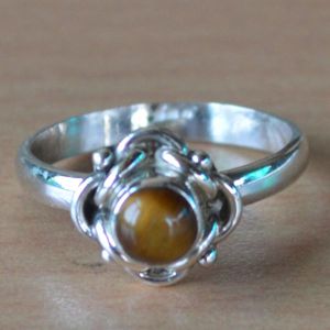 2.8 Gm Tiger Eye Gemstone 925 Sterling Silver Ring