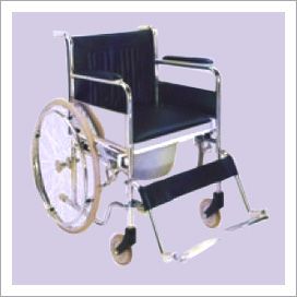 FOLDABLE COMMODE WHEELCHAIR