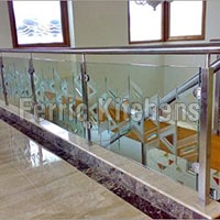 Stainless Steel Railing With Glass