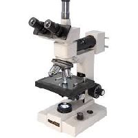 Trinocular Microscopes