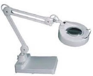 Flexible Arm Illuminated Magnifier