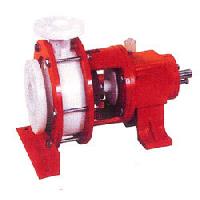 Plastic centrifugal pump