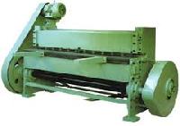 Under Crank Shearing Machine