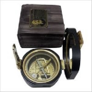 Antique Collectible Pocket Compass