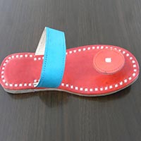 ghumti leather slippers