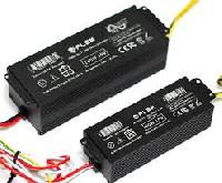 Extended Range Internal AC or DC Power Supply