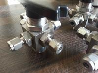 Stainless Steel Way Ball Valves