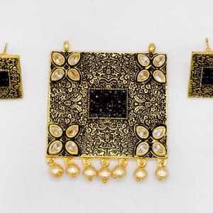 Kundan Pendants