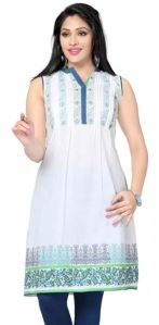 Lovely Breezy White Kurti With Jaipuri Print