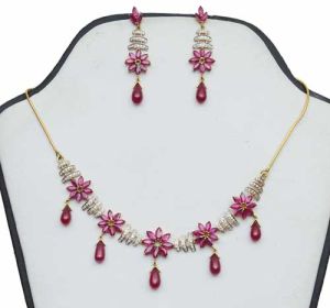 Diamond Studded Gold Necklace Set