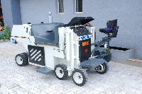 concrete kerbing machine