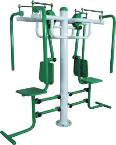 SGFE33 Outdoor Pec Deck Machine