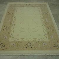 10/42 Classic Indian Hand Knotted Woollen Carpets