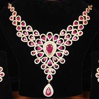 Hi Class Bridal Necklace