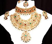 Artificial Bridal Necklace Set