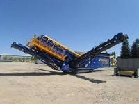 track mounted screening plant