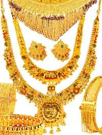 ladies gold jewelery