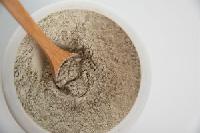 Bentonite clay