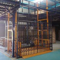 hydraulic goods elevator