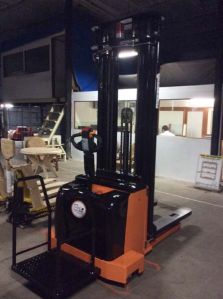 Electric Stacker