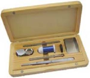 GEM TOOL KIT WITH WOODEN BOX