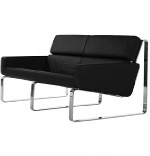 JESPER HOLM LOVESEAT