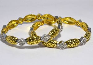 Crocodile Shield Shaped Golden Bangles