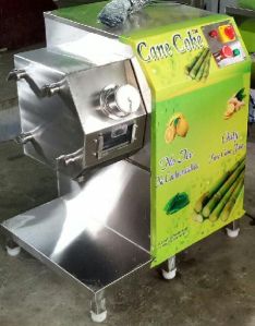 4 Roller table top sugar cane juice extractor