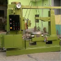 universal gear hobbing machines