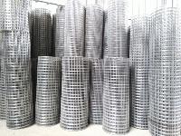 Galvanized Iron Welded Mesh Rolls 07