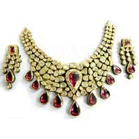 Kundan Necklace Set