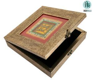 Grey Square Warli Dhokra Box