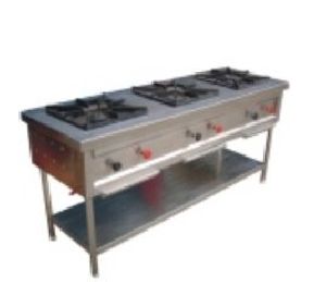 Three Burner Range With One Under Shelf