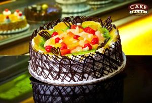 Fresh Fruit Cake