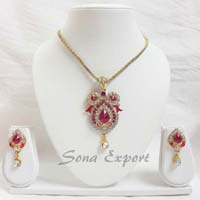 Trendy Pendant Set